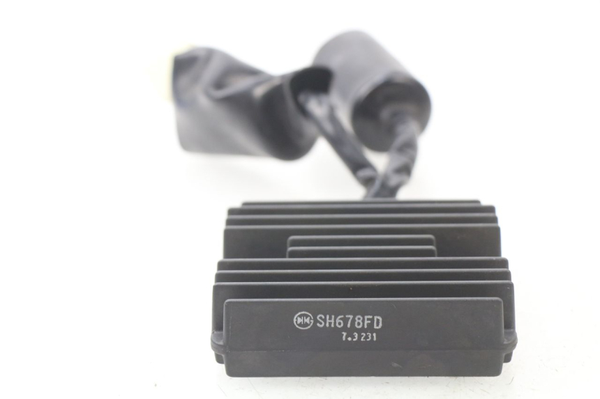 photo de REGOLATORE HONDA CBR RR FIREBLADE 1000 (2006 - 2007) - Zoom sullo stato d'uso