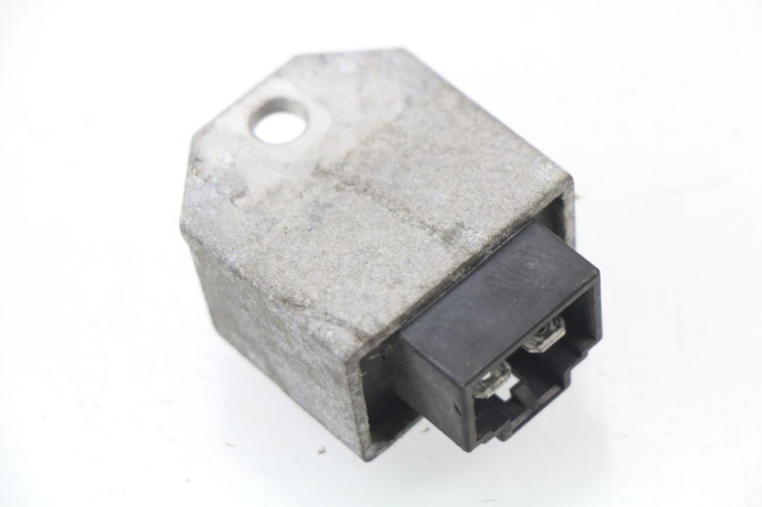 photo de Regolatore di carica HONDA CG 125 (1996 - 1998) - Zoom sullo stato d'uso