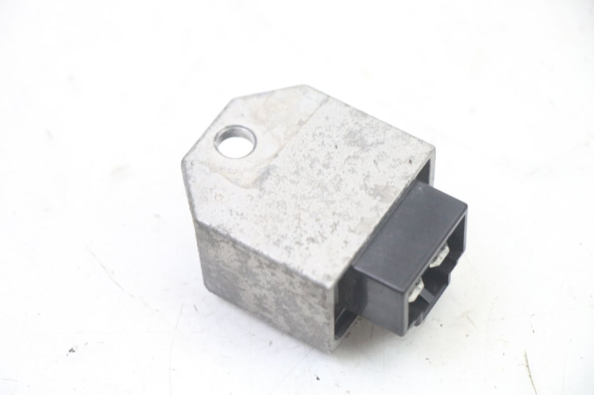 photo de REGOLATORE DI CARICA PEUGEOT CITYSTAR 2T 50 (2018 - 2021) - Altra angolazione