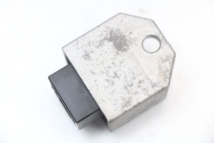 photo de REGOLATORE DI CARICA PEUGEOT CITYSTAR 50 (2013 - 2017) - Primo piano tecnico