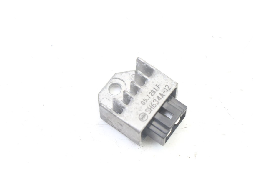 photo de REGOLATORE DI CARICA PEUGEOT CITYSTAR 50 (2013 - 2017) - Dettaglio del componente