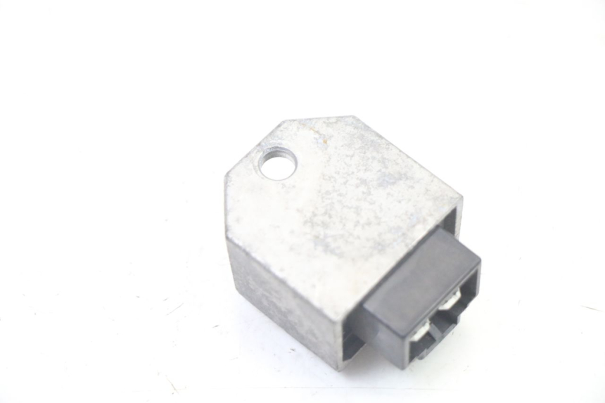 photo de REGOLATORE DI CARICA PEUGEOT CITYSTAR 50 (2013 - 2017) - Altra angolazione