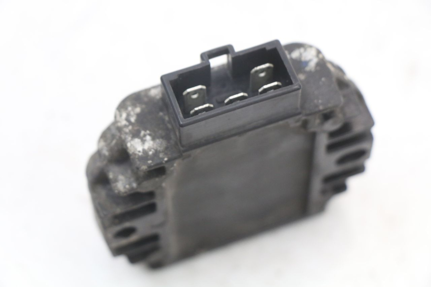 photo de REGOLATORE DI CARICA YAMAHA CYGNUS X 125 (2004 - 2007) - Zoom sullo stato d'uso