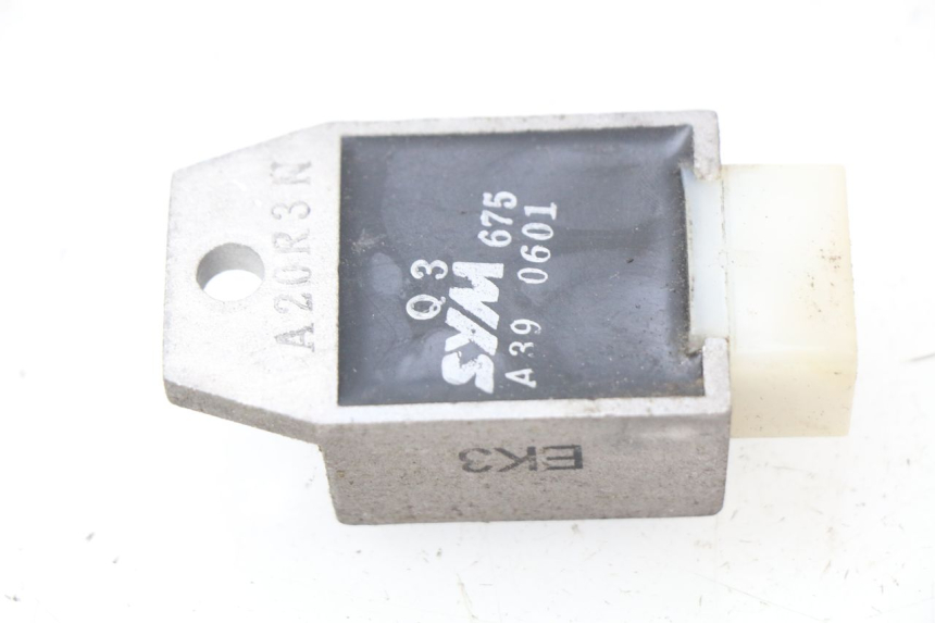 photo de Regolatore di carica SYM DD 50 (2005 - 2011) - Dettaglio del componente