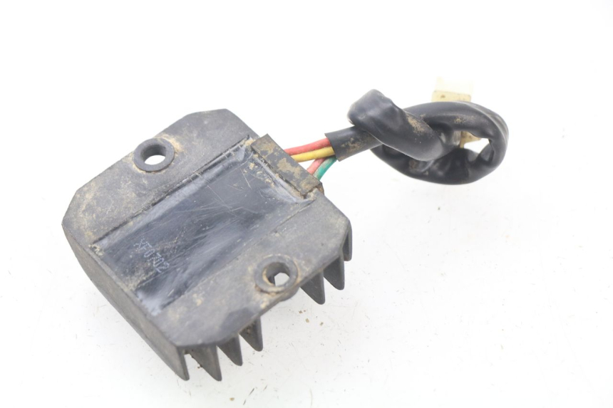 photo de REGOLATORE DI CARICA LIFAN DIRT SKUD 200 - Dettaglio del componente