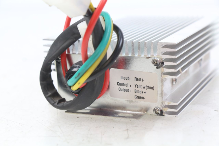 photo de Regolatore di carica EFUN E2GO 1 (2017 - 2021) - Zoom sullo stato d'uso