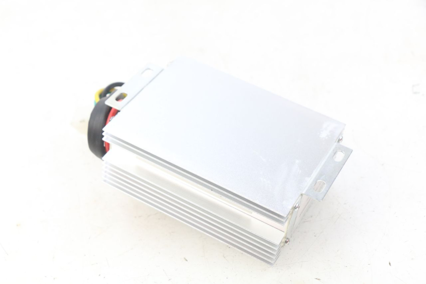 photo de Regolatore di carica EFUN E2GO 1 (2017 - 2021) - Primo piano tecnico