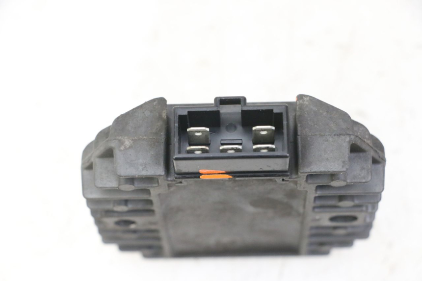 photo de REGOLATORE PEUGEOT ELYSTAR 125 (2002 - 2007) - Zoom sullo stato d'uso