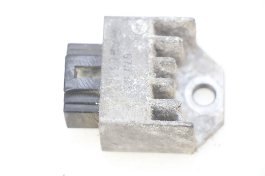 photo de REGOLATORE DI CARICA PEUGEOT ELYSTAR 50 (2002 - 2014) - Vista principale