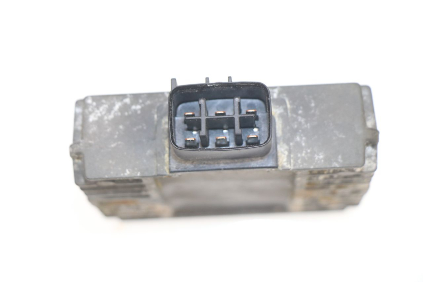 photo de REGOLATORE DI CARICA KAWASAKI ER-6 ER6 F 650 (2006 - 2009) - Dettaglio del componente