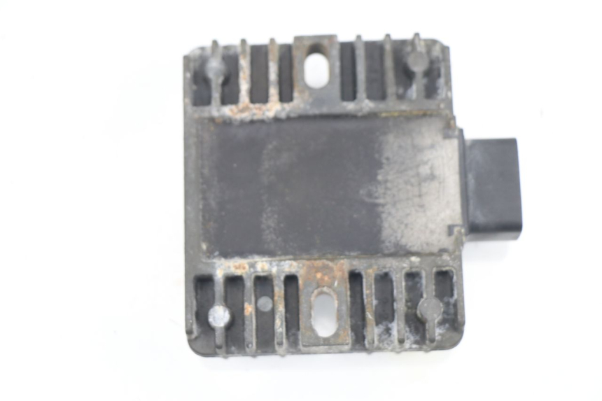 photo de REGOLATORE DI CARICA KAWASAKI ER-6 ER6 F 650 (2006 - 2009) - Altra angolazione