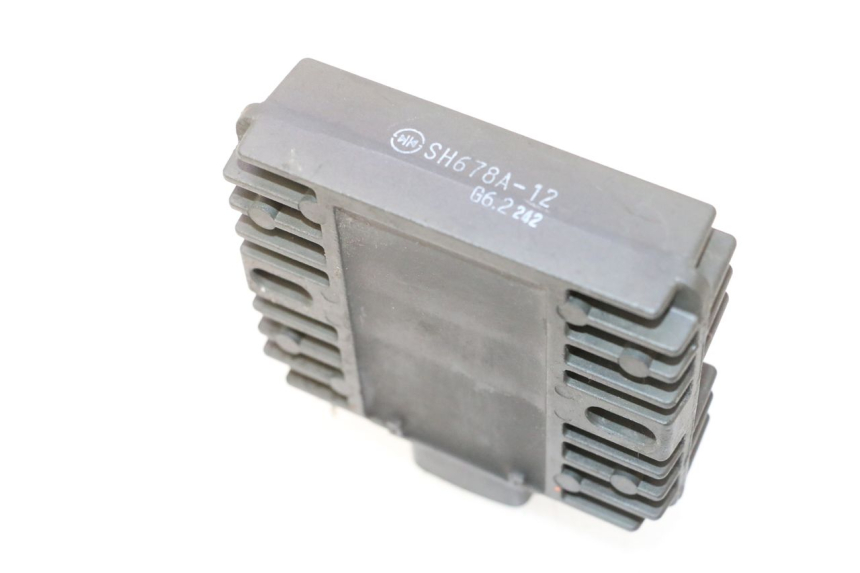 photo de REGOLATORE KAWASAKI ER-6 ER6 N 650 (2005 - 2009) - Zoom sullo stato d'uso
