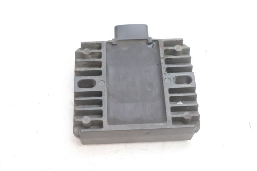 photo de REGOLATORE KAWASAKI ER-6 ER6 N 650 (2005 - 2009) - Zoom sullo stato d'uso
