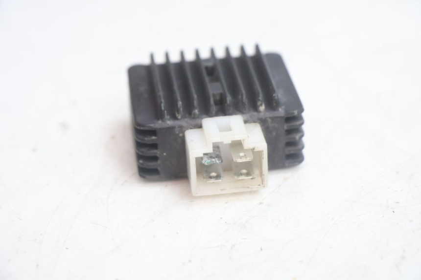 photo de REGOLATORE DI CARICA JM MOTORS EVOLIS 4T 50 (2018 - 2022) - Altra angolazione