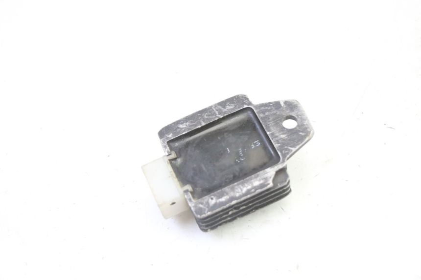 photo de REGOLATORE DI CARICA KEEWAY F-ACT FACT 50 (2006 - 2011) - Primo piano tecnico