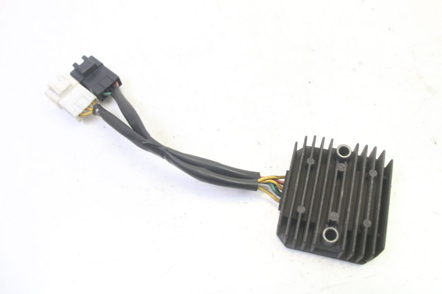 photo de REGOLATORE DI CARICA HONDA FES S-WING SWING ABS 125 (2007 - 2015) - Vista principale