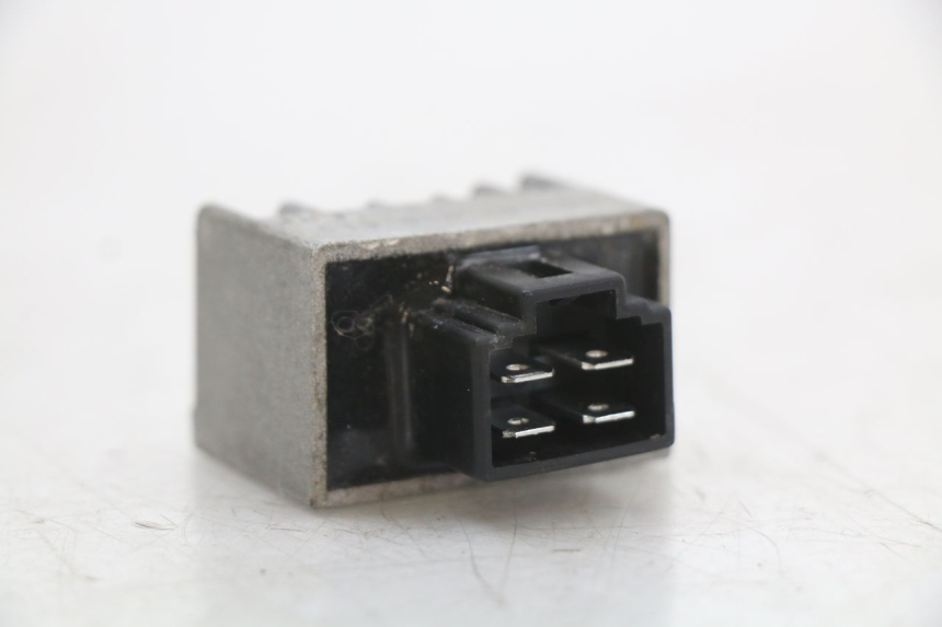 photo de REGOLATORE DI CARICA SYM FIDDLE 2 50 (2008 - 2013) - Zoom sullo stato d'uso