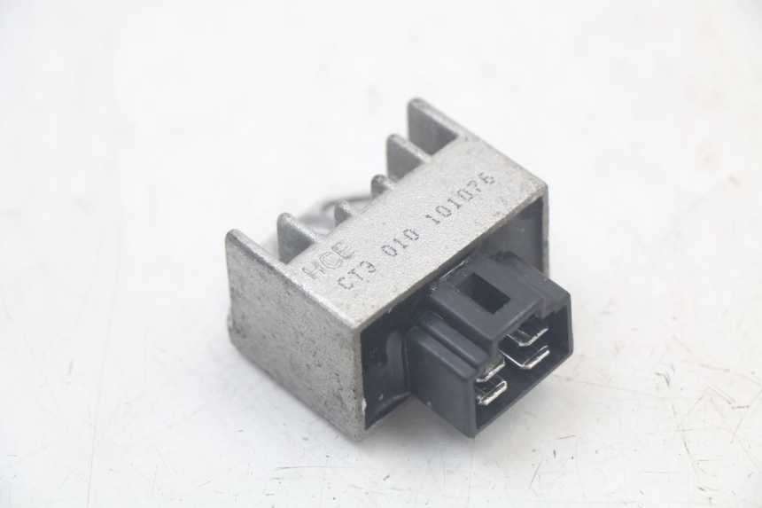 photo de REGOLATORE DI CARICA SYM FIDDLE 2 50 (2008 - 2013) - Dettaglio del componente