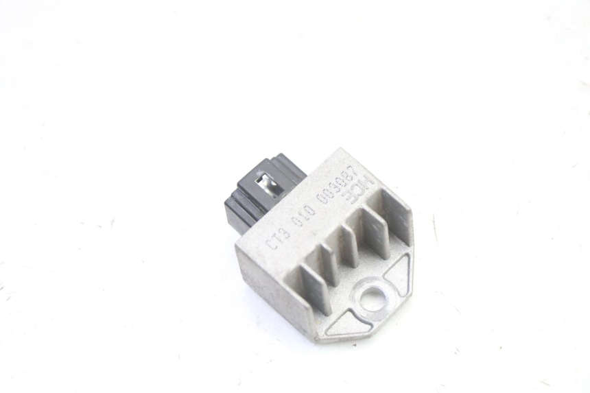 photo de REGOLATORE DI CARICA SYM FIDDLE 2 50 (2008 - 2013) - Dettaglio del componente