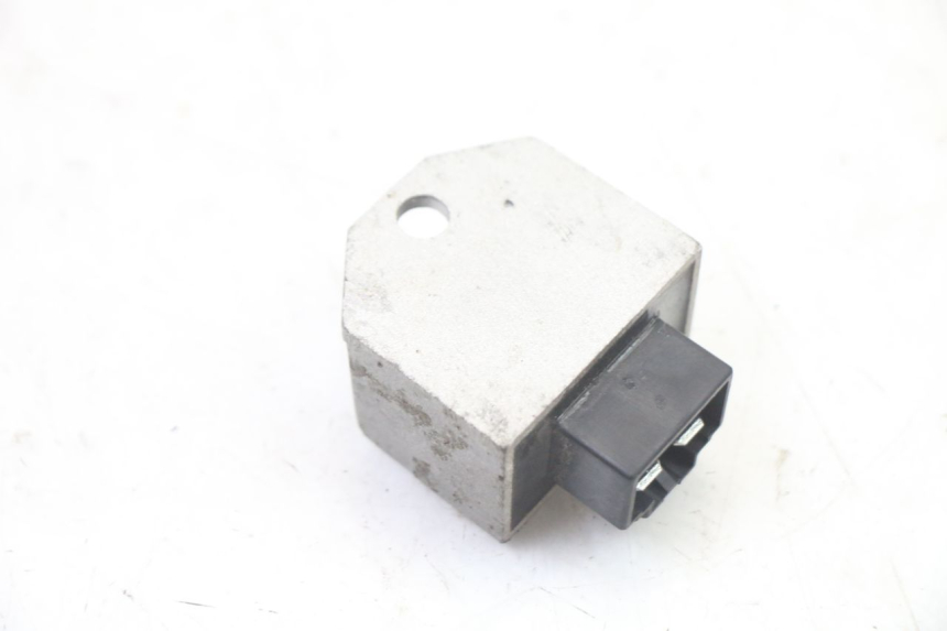 photo de Regolatore di carica SYM FIDDLE 125 (2008 - 2010) - Altra angolazione