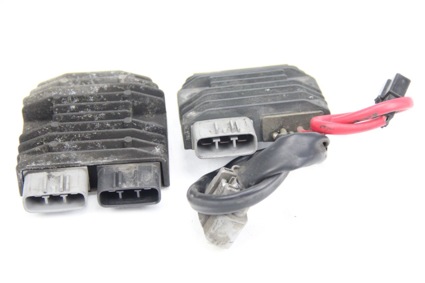 photo de REGOLATORE DI CARICA YAMAHA FJR ABS 1300 (2006 - 2012) - Dettaglio del componente