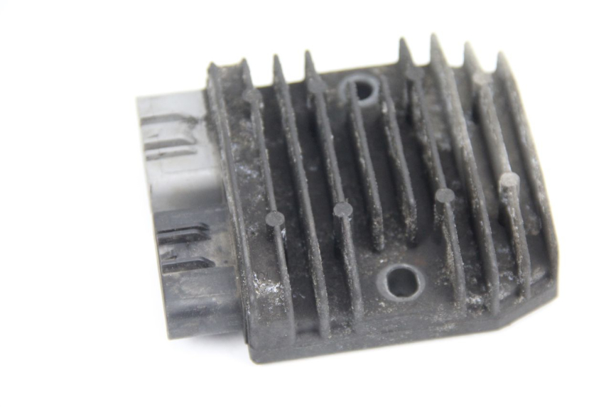 photo de REGOLATORE DI CARICA YAMAHA FJR ABS 1300 (2006 - 2012) - Zoom sullo stato d'uso