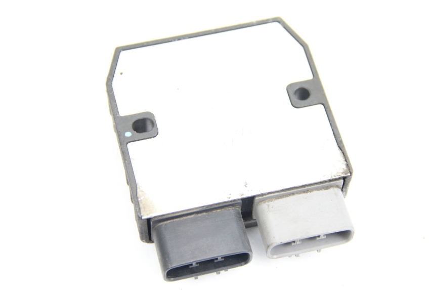 photo de REGOLATORE DI CARICA YAMAHA FJR ABS 1300 (2006 - 2012) - Dettagli dei punti di fissaggio