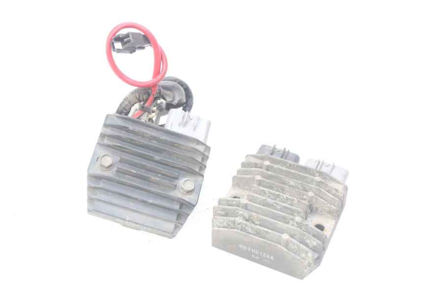 photo de REGOLATORE DI CARICA YAMAHA FJR ABS 1300 (2006 - 2012) - Vista principale