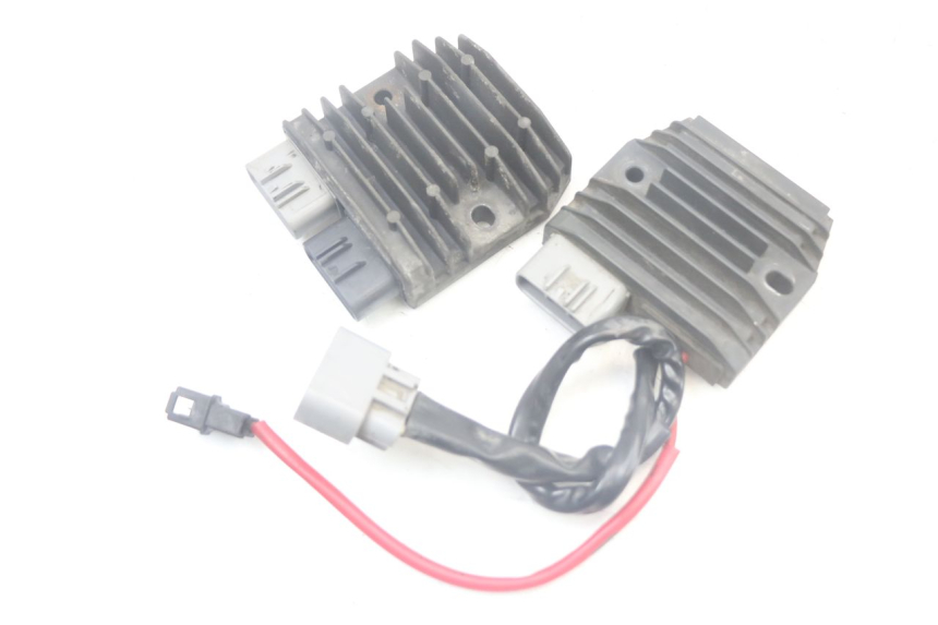 photo de REGOLATORE DI CARICA YAMAHA FJR ABS 1300 (2006 - 2012) - Dettaglio del componente