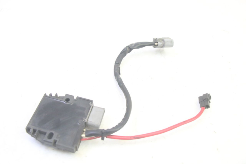 photo de REGOLATORE DI CARICA YAMAHA FJR ABS 1300 (2006 - 2012) - Dettagli dei punti di fissaggio