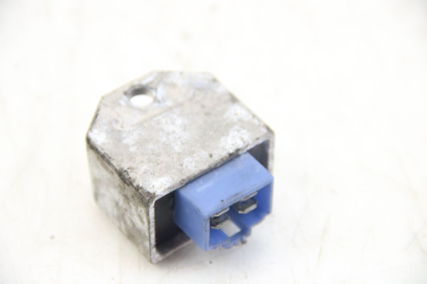 photo de REGOLATORE DI CARICA MBK FLIPPER 50 (2004 - 2012) - Altra angolazione