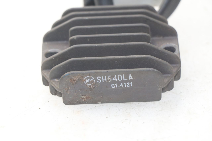 photo de Regolatore di carica PIAGGIO FLY IE 125 (2012 - 2017) - Altra angolazione