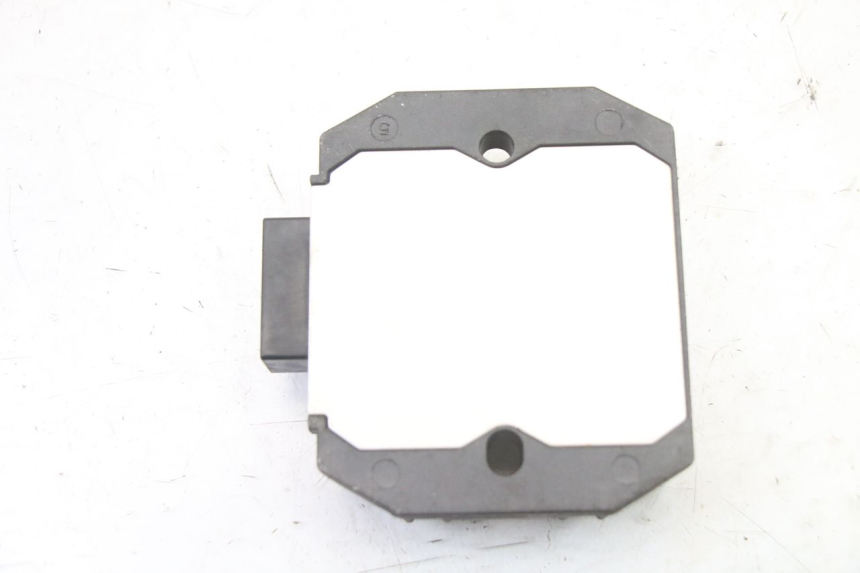 photo de REGOLATORE YAMAHA FZ6 FAZER S2 600 (2007 - 2011) - Altra angolazione