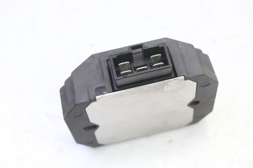 photo de REGOLATORE YAMAHA FZ6 FAZER S2 600 (2007 - 2011) - Zoom sullo stato d'uso