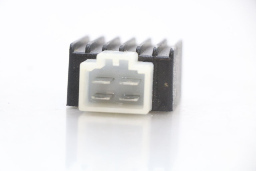 photo de REGOLATORE DI CARICA TNT MOTOR GRIDO 2T 50 (2010 - 2019) - Altra angolazione