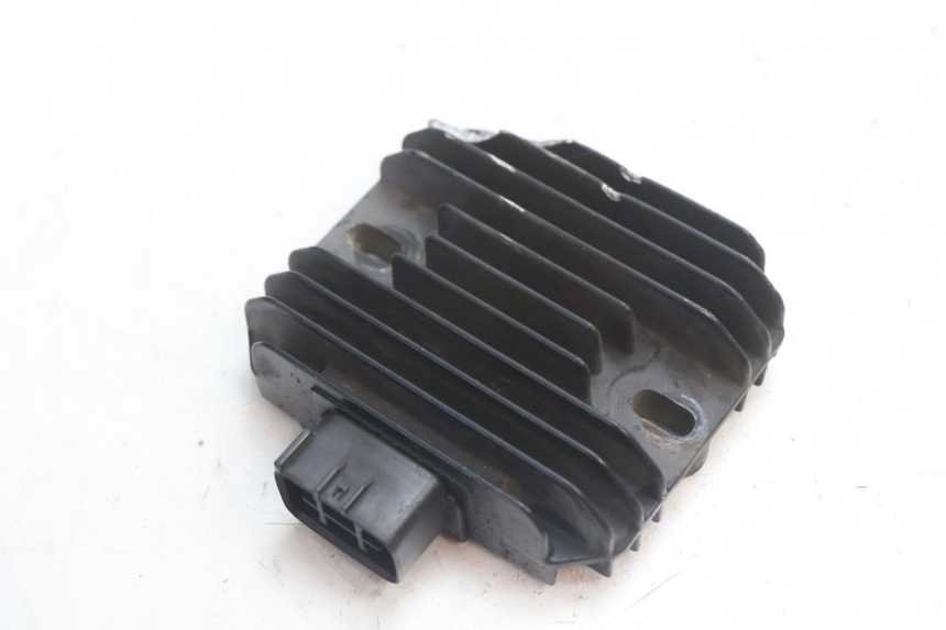 photo de REGOLATORE SUZUKI GSR 600 (2005 - 2012) - Vista principale
