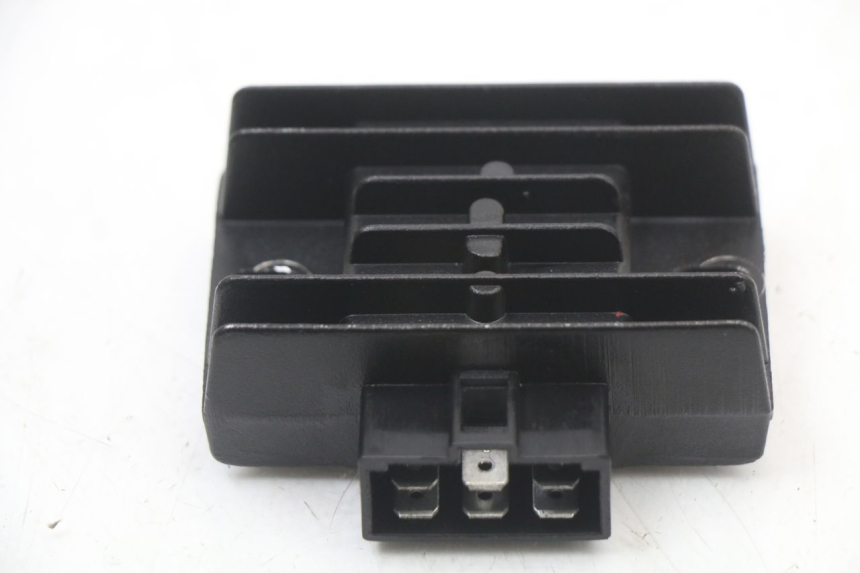 photo de REGOLATORE HYOSUNG GTR 125 (2006 - 2008) - Vista principale