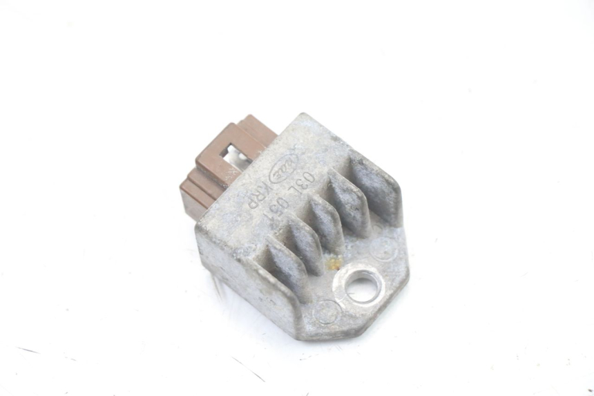 photo de REGOLATORE DI CARICA HONDA SCV LEAD 100 (2003 - 2007) - Vista principale
