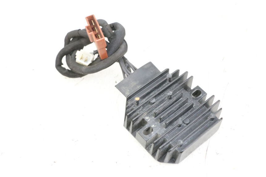 photo de REGOLATORE HUSQVARNA SVARTPILEN 401 (2018 - 2023) - Primo piano tecnico