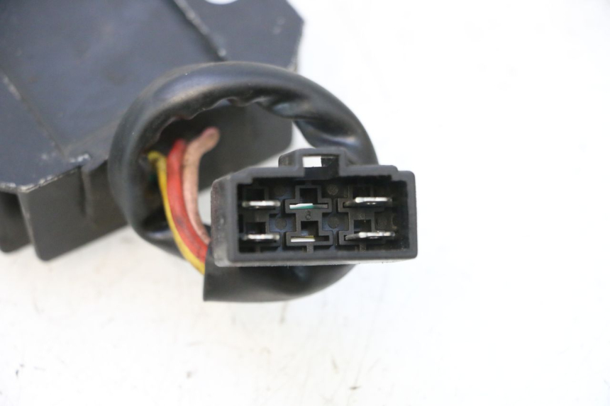 photo de REGOLATORE DI CARICA SYM JET 14 4T 50 (2018 - 2022) - Altra angolazione