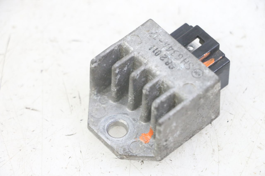 photo de REGOLATORE PEUGEOT JET FORCE CARBU 50 (2003 - 2016) - Altra angolazione