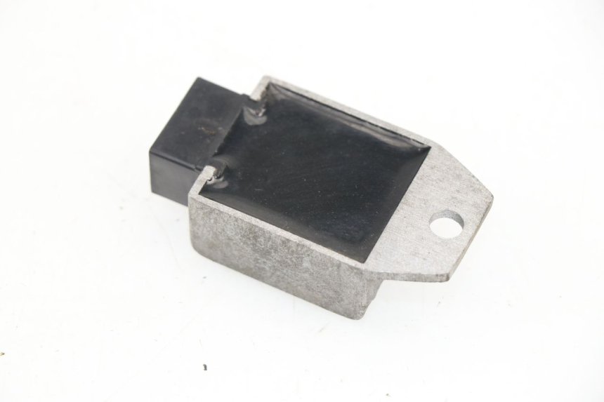 photo de REGOLATORE DI CARICA JM MOTORS OLDIES 4T 50 (2010 - 2020) - Dettaglio del componente