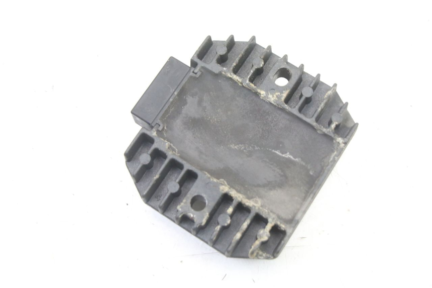 photo de REGOLATORE KAWASAKI ZR7 ZR-7 S 750 (1999 - 2004) - Altra angolazione