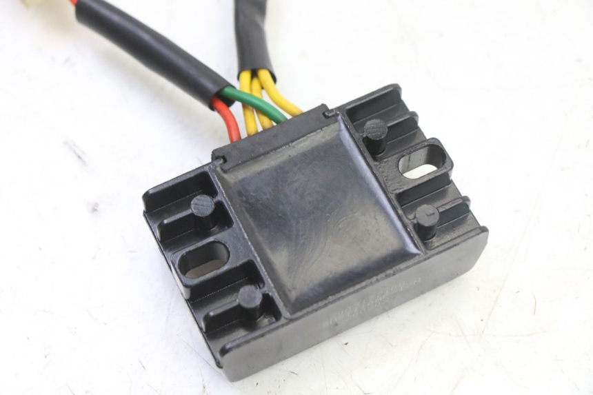 photo de REGOLATORE DI CARICA PEUGEOT KISBEE 2T 50 (2018 - 2022) - Primo piano tecnico