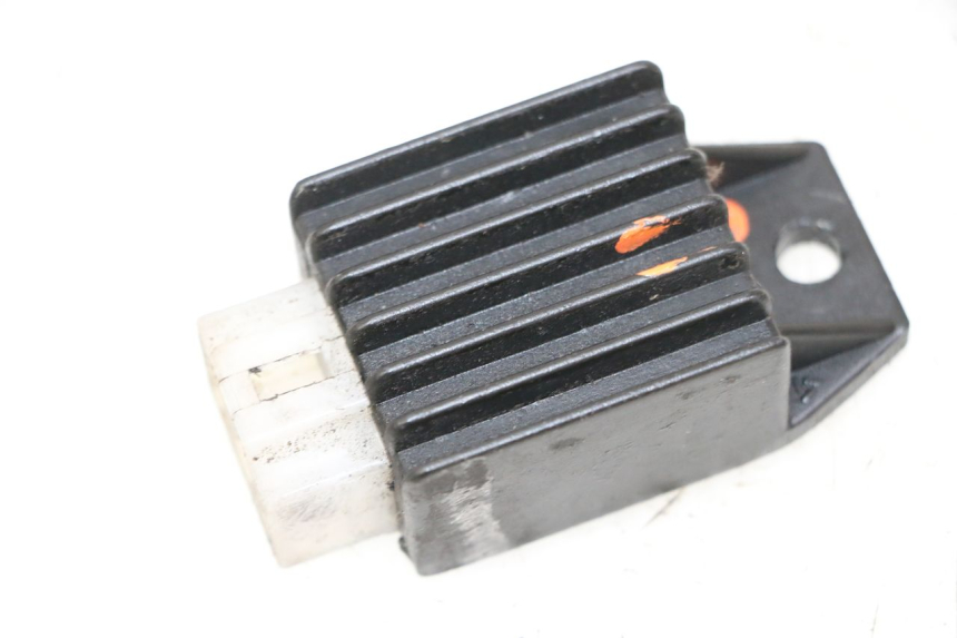 photo de REGOLATORE DI CARICA PEUGEOT KISBEE 2T 50 (2010 - 2017) - Vista principale