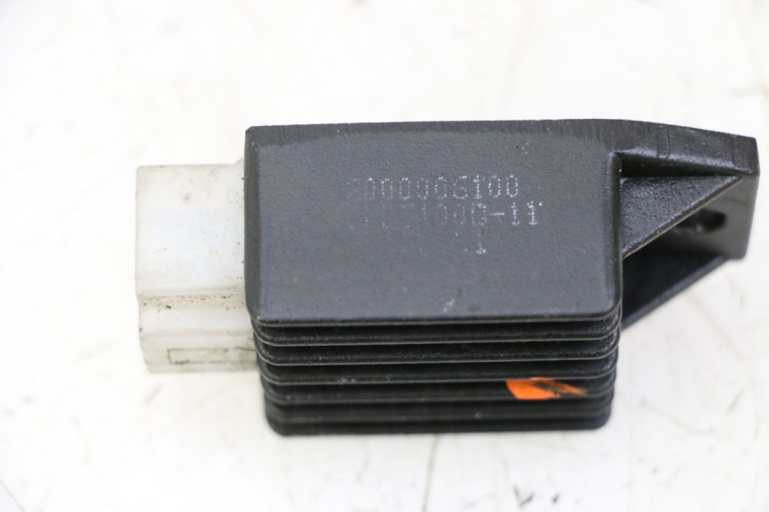 photo de REGOLATORE DI CARICA PEUGEOT KISBEE 2T 50 (2010 - 2017) - Zoom sullo stato d'uso