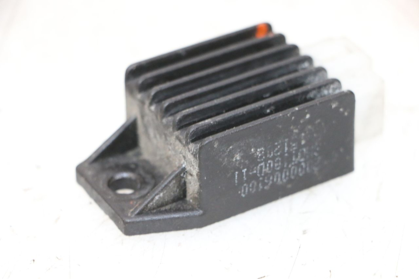 photo de REGOLATORE DI CARICA PEUGEOT KISBEE 2T 50 (2010 - 2017) - Vista principale