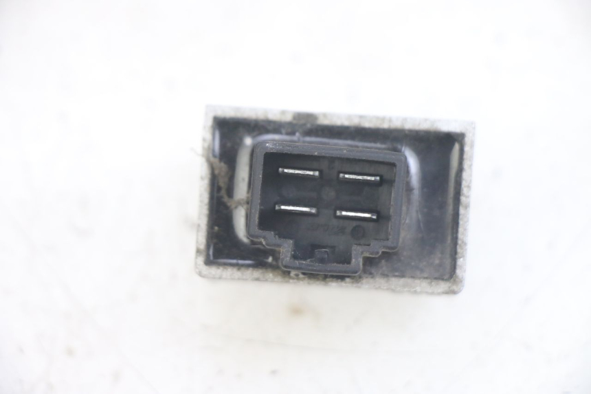 photo de REGOLATORE DI CARICA PEUGEOT KISBEE 4T 50 (2010 - 2017) - Dettaglio del componente