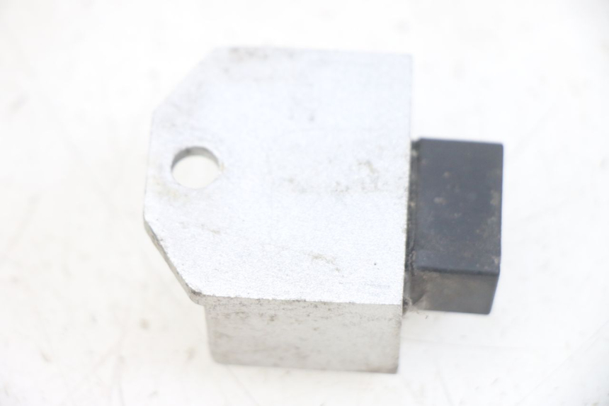 photo de REGOLATORE DI CARICA PEUGEOT KISBEE 4T 50 (2010 - 2017) - Zoom sullo stato d'uso