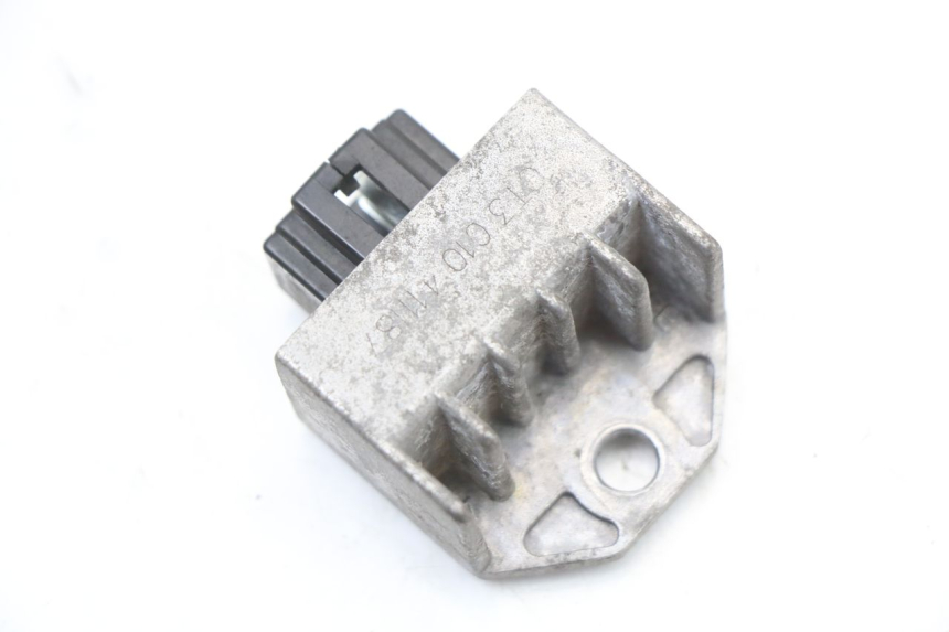 photo de REGOLATORE DI CARICA PEUGEOT KISBEE 4T 50 (2010 - 2017) - Dettaglio del componente